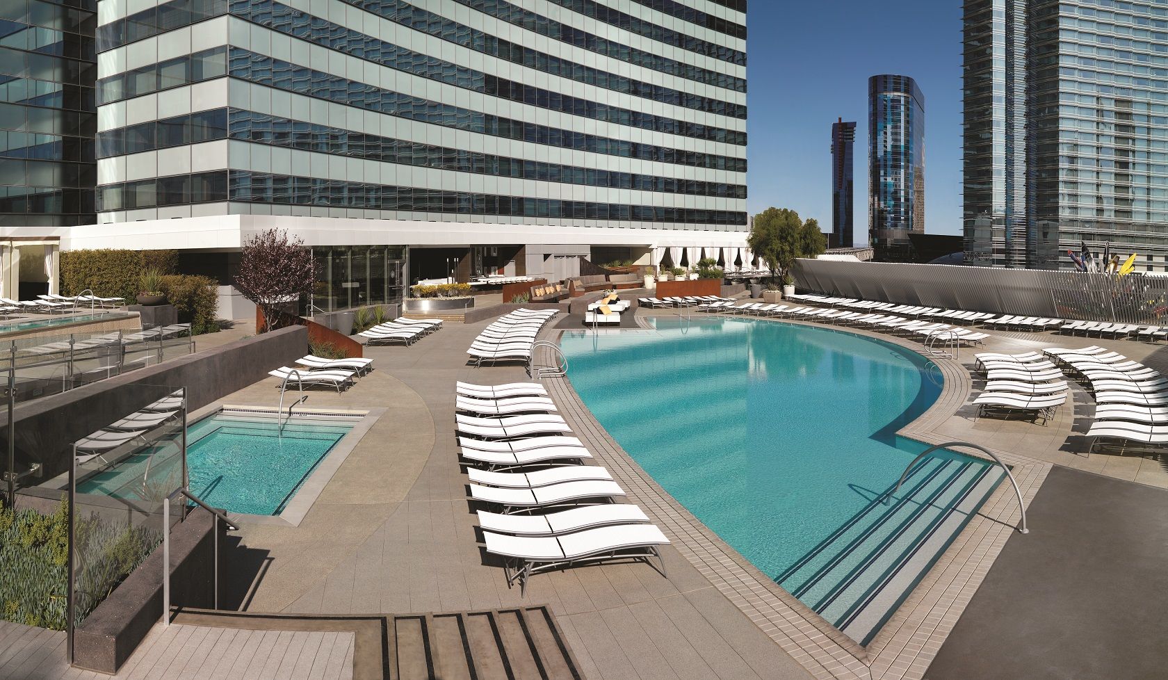 Vdara Hotel & Spa At Aria Лас-Вегас Экстерьер фото The pool at the Wynn